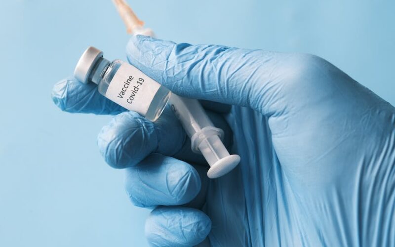 Covid-19: 27 milhões de doses de vacinas vencidas foram descartadas