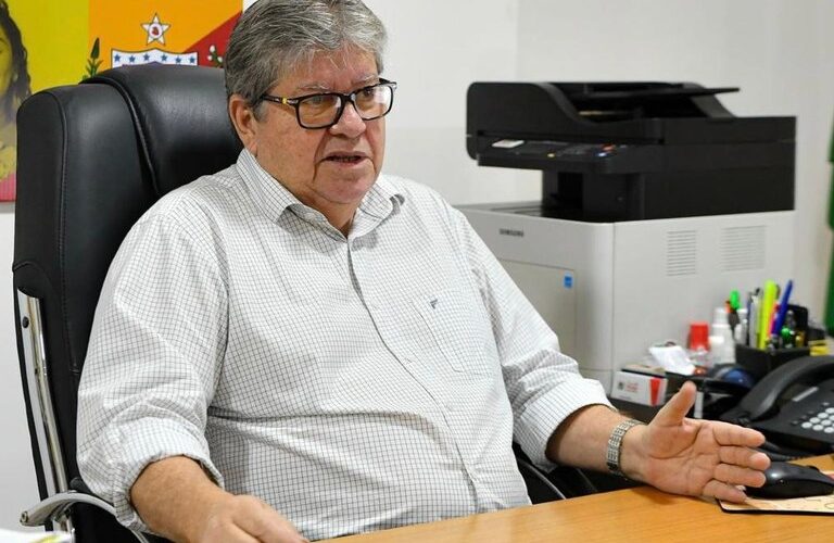 João Azevêdo reassume cargo e destaca missão positiva na China