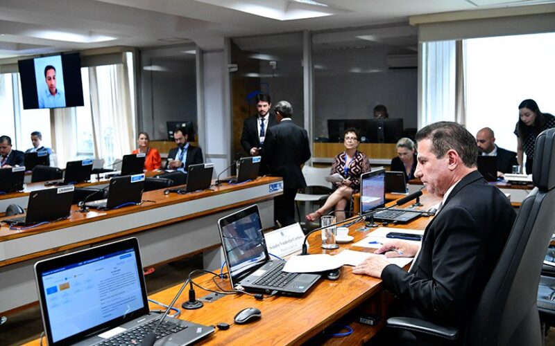 Aprovado incentivo fiscal para quem contratar pessoas com mais de 60