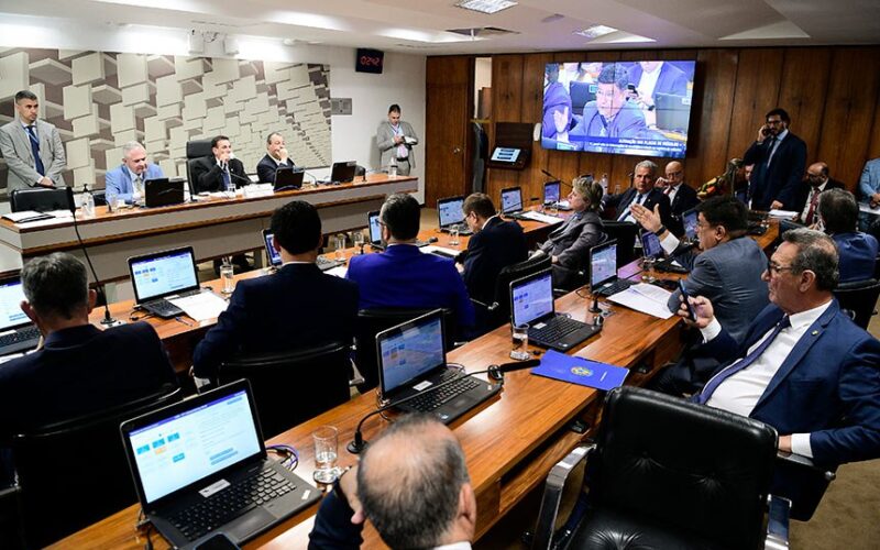 CAE aprova redução de multas de ofício aplicadas pela RF