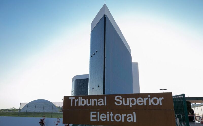 TSE suspende julgamento contra Bolsonaro por uso do 7 de setembro