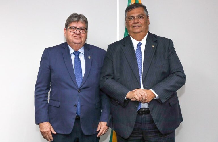 João assegura implantação de serviço aeromédico da PRF e doação de helicóptero para reforço na segurança e saúde, em reunião com Flávio Dino
