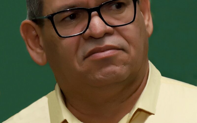 Bruno nomeia Marcos Alfredo interinamente como novo secretário chefe do Gabinete do Prefeito