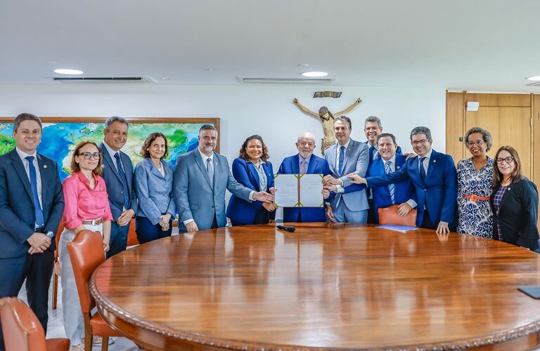 Lula sanciona lei que prevê desconto de até 100% em juros e multas do Fies