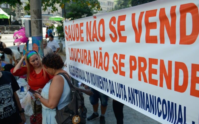 Especialistas discutem alternativas a tratamentos manicomiais