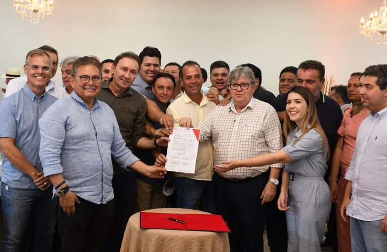 João Azevêdo autoriza obras da adutora do Cariri com investimentos de R$ 432 milhões