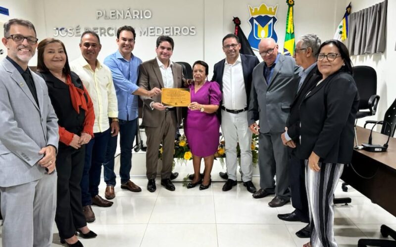 Murilo Galdino recebe Título de Cidadão Honorário de São José do Sabugi