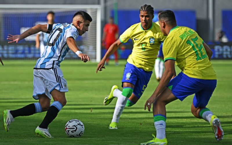 Seleção brasileira perde para Argentina e fica fora dos Jogos de Paris