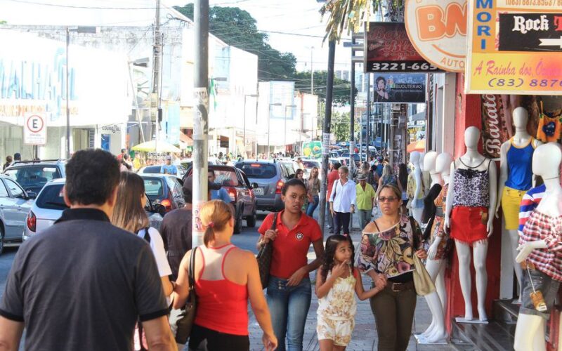Vendas no comércio varejista fecham 2025 com alta de 1,6%
