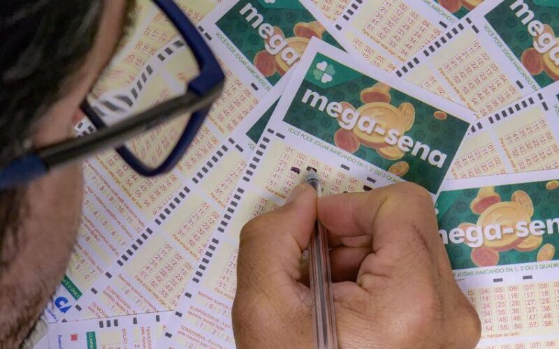 Prêmio de R$ 44 milhões da Mega-Sena será sorteado neste sábado