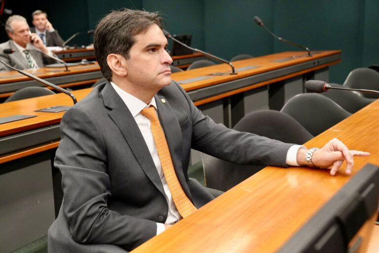 Deputado Federal Murilo Galdino ganha destaque por produtividade e assiduidade na Câmara dos Deputados