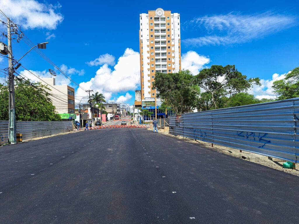 Prefeitura libera trânsito sobre a ponte construída entre os Parques do Povo e Evaldo Cruz
