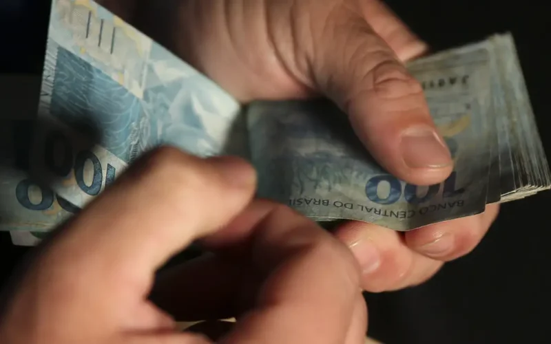 Desenrola Brasil: saiba como usar FGTS para pagar dívidas em atraso