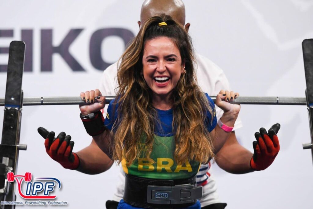 Atleta de CG bate recorde sul-americano no Mundial de Powerlifting