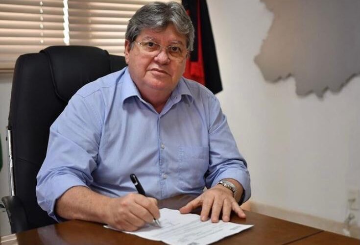 Governador anuncia auxílio emergencial para atingidos por rompimento de reservatório em CG