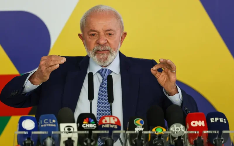 Lula sanciona Orçamento com veto a reajuste do Fundo Partidário