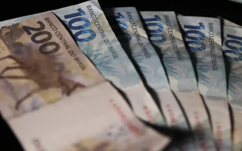 Dívida Pública Federal cai 2,34% em março e volta aos R$ 8,6 trilhões
