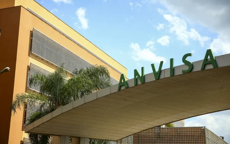 Anvisa proíbe produtos à base de alulose, um tipo de adoçante; entenda