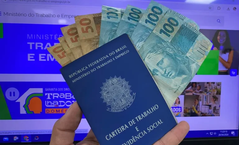 Caixa e BB liberam abono salarial para nascidos em março e abril