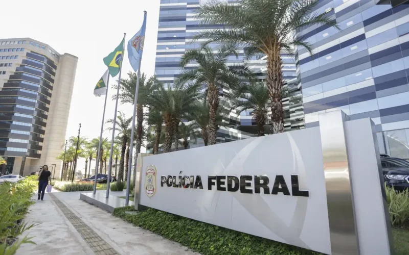 PF: pai de Vorcaro liderava A Turma, milícia pessoal do banqueiro