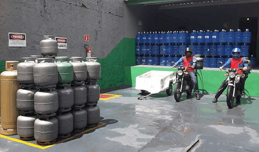 Pesquisa do PROCON-CG encontra variação de 87,50% no preço do galão de água na cidade