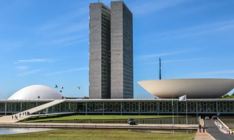 Quatro bancadas da Câmara acionam STF contra PL da Dosimetria