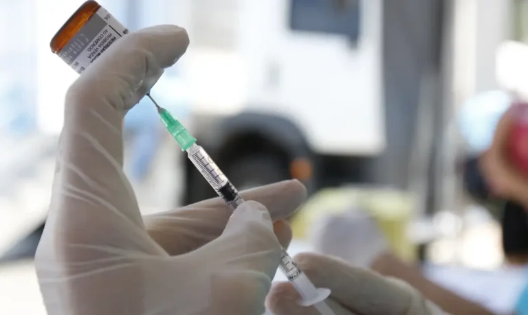 SES inicia Estratégia de Multivacinação 2026 para atualizar cadernetas de vacinação de crianças e adolescentes