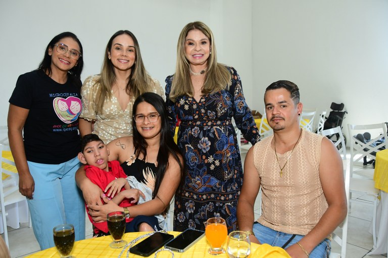 Primeira-dama do Estado prestigia aniversário de 10 anos do IPESQ em CG