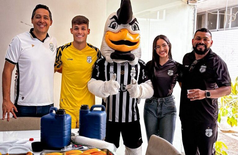 Mascotes de clubes de futebol e basquete levam alegria às crianças no Hospital de Trauma de CG