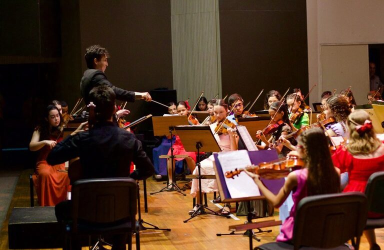 Orquestra Infantil da Paraíba apresenta Concerto Natalino no Espaço Cultural