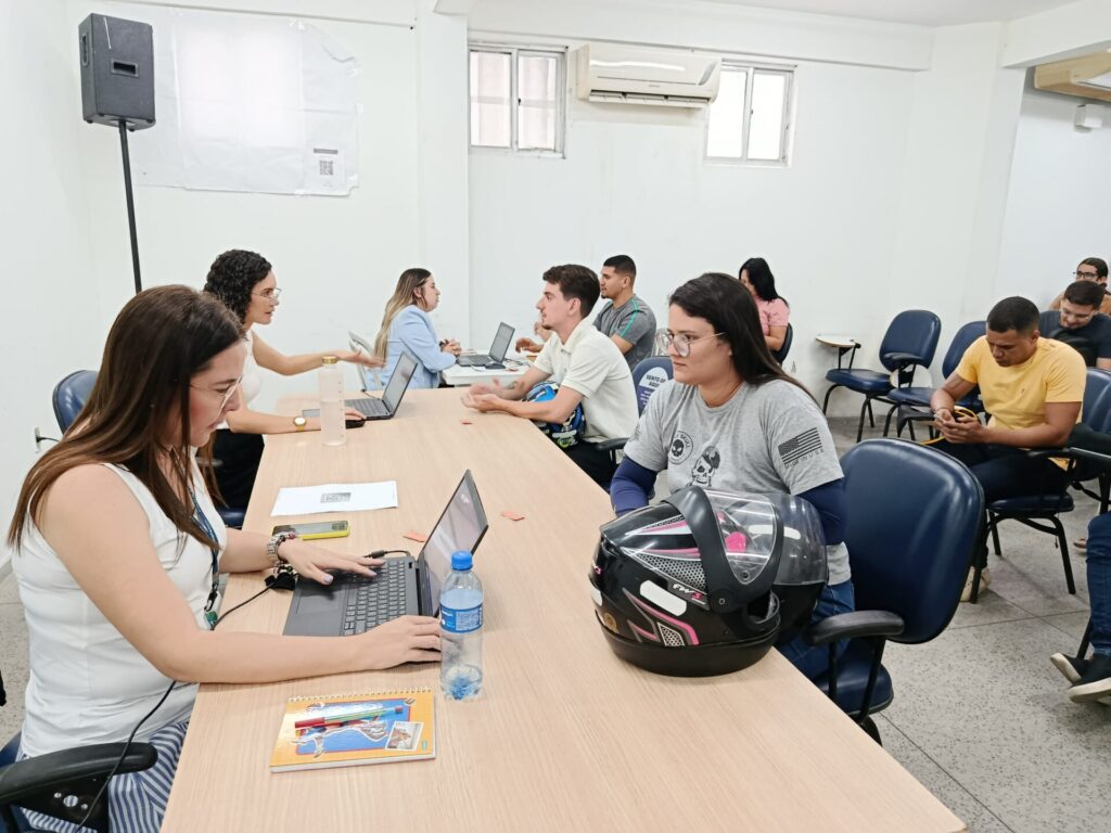 Sine Municipal de CG oferece 1.389 vagas de emprego por meio de empresas parceiras