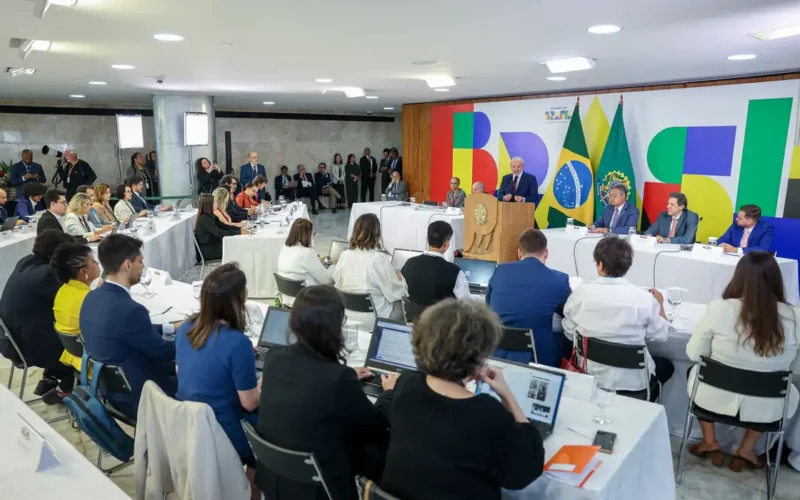 Lula afirma que vai vetar PL da Dosimetria