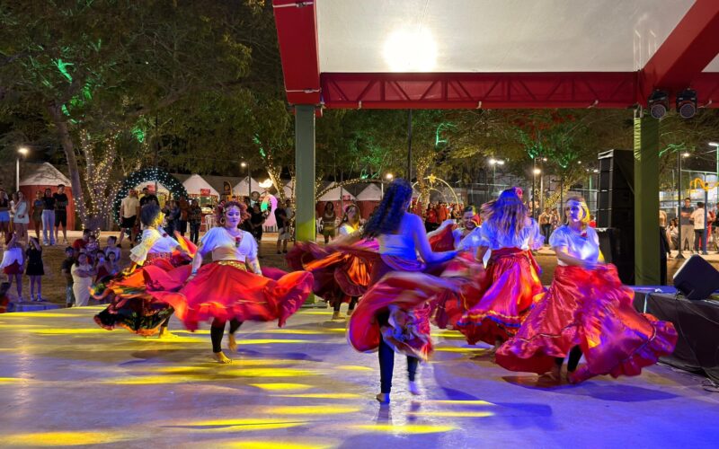 Dança e música tomam conta do Parque Evaldo Cruz no último final de semana do Natal Iluminado