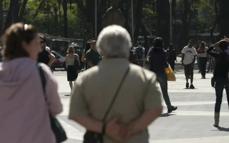 Cerca de 300 mil idosos brasileiros têm algum grau de TEA, diz estudo