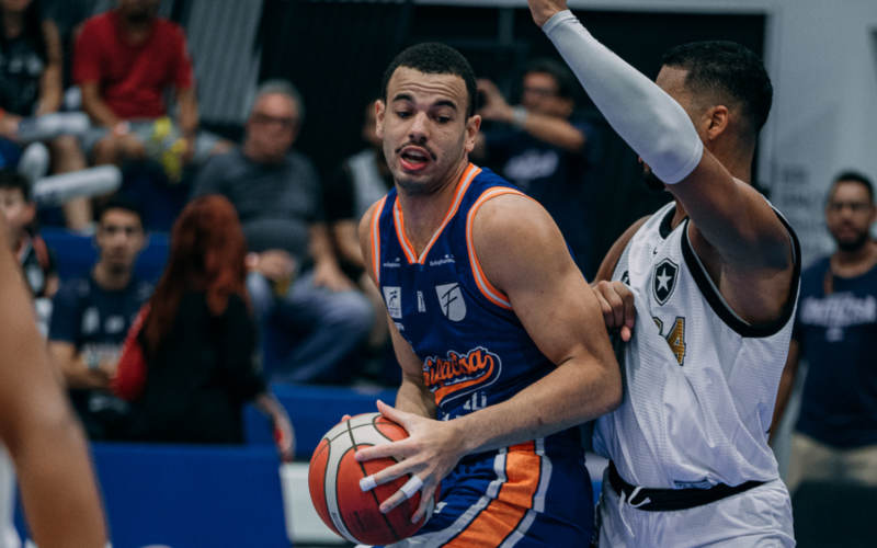 Com duplo-duplo de João Paulo, Unifacisa vence o Botafogo (RJ) e chega à terceira vitória consecutiva no NBB