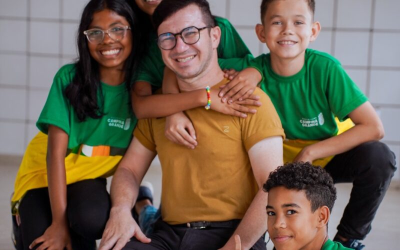 Campina Grande concede reajuste de 6% para professores da rede municipal, acima do piso nacional de 5,4%