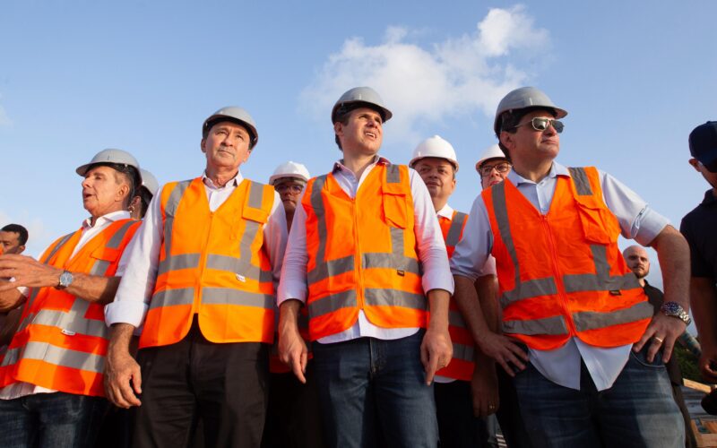 Murilo Galdino participa de visita técnica e diz que Ponte do Futuro é compromisso com o desenvolvimento