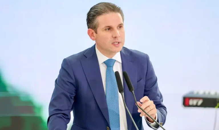 Fim da Escala 6×1 pode ser votado em maio, diz presidente da Câmara