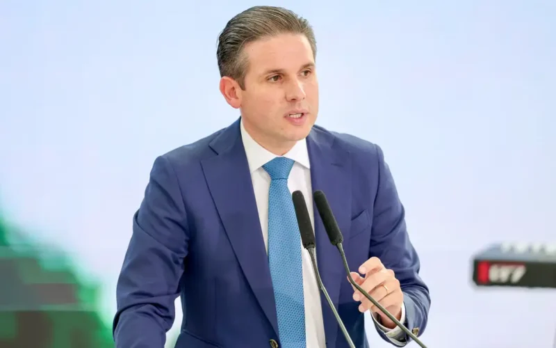 Hugo Motta cria comissão para analisar PEC da redução da escala 6×1
