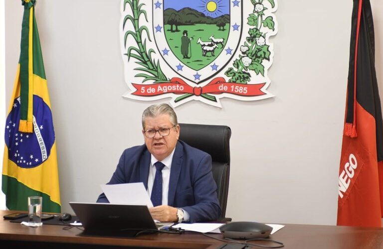 João Azevêdo faz balanço dos sete anos de gestão e destaca compromisso com os paraibanos em mensagem à ALPB