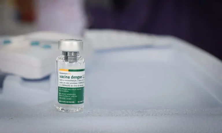 Butantan antecipa entrega de 1,3 mi de vacinas contra dengue ao SUS