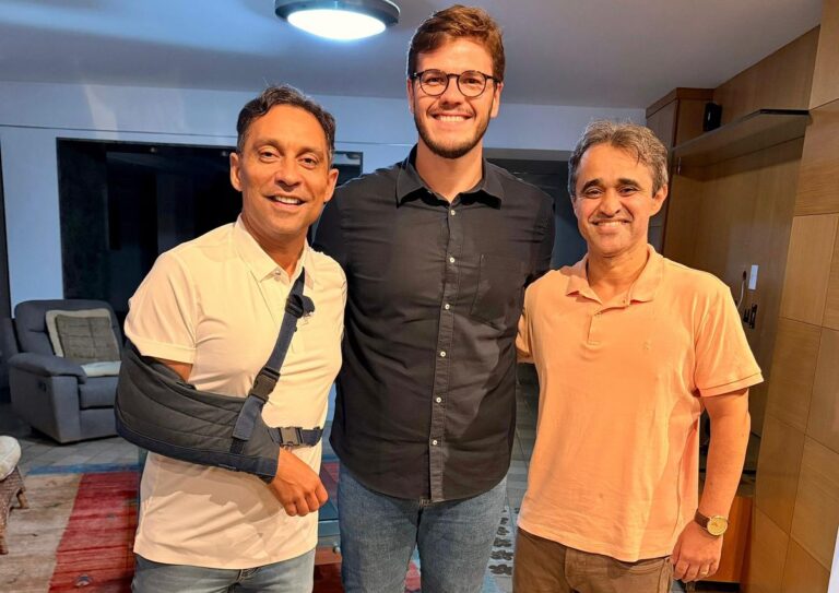 Prefeito Bruno Cunha Lima anuncia troca no comando da Chefia de Gabinete