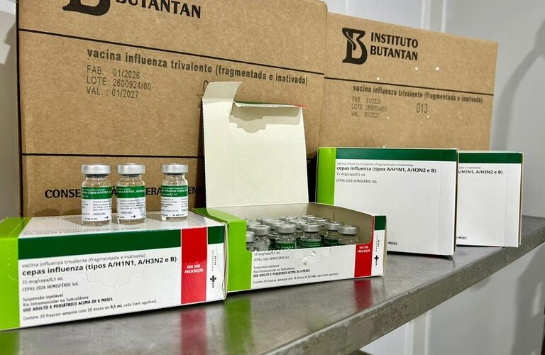 Saúde inicia distribuição de doses da vacina contra a influenza e reforça mobilização para o Dia D de vacinação