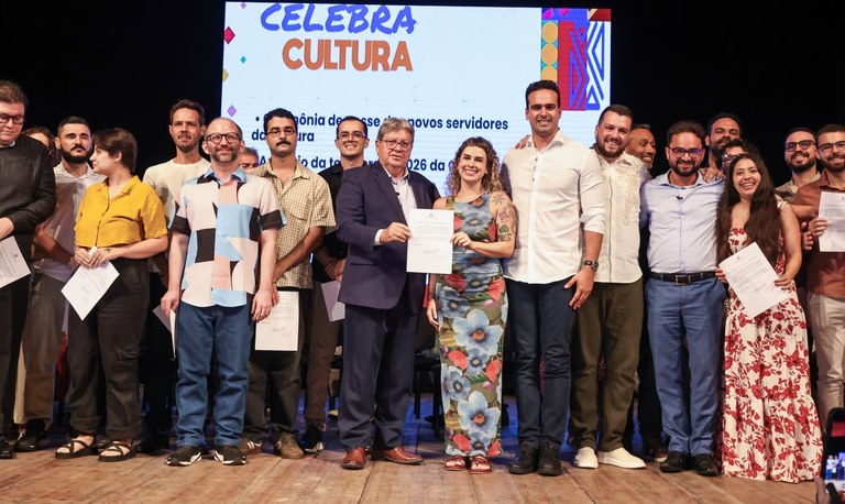 João Azevêdo empossa novos servidores da Secretaria da Cultura e destaca investimentos no setor