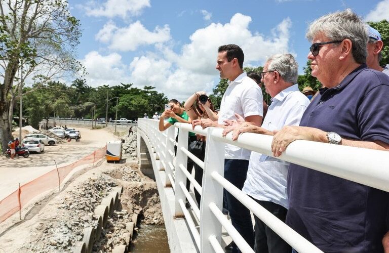 João Azevêdo entrega obras de mobilidade no valor de R$ 30,1 milhões no Litoral Sul