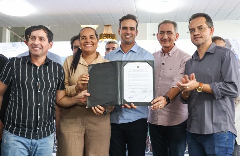 Governador Lucas Ribeiro e ministro Waldez Góes autorizam construção do Lote 3 do Canal Acauã-Araçagi