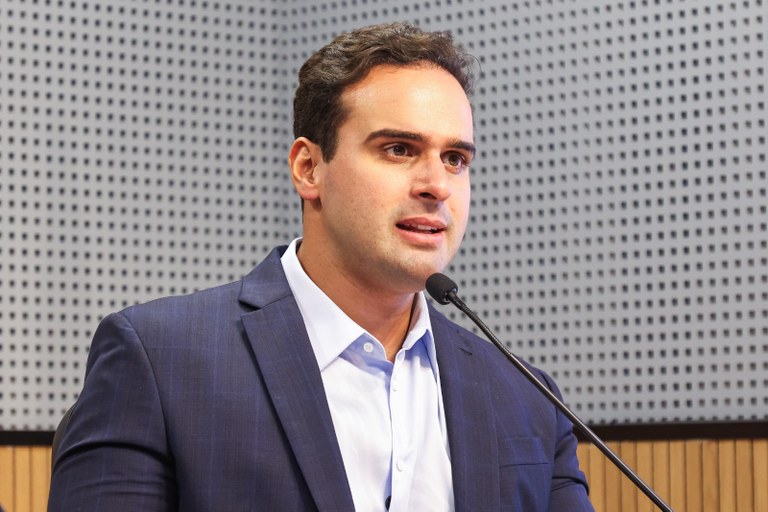 Governador Lucas Ribeiro anuncia pagamento de abril para quarta e quinta-feira