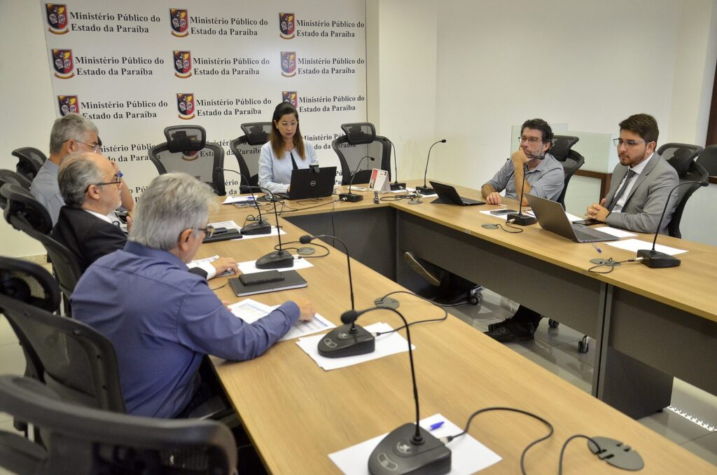 PMCG vai ao Ministério Público e autoriza complementação financeira para retomada de serviços oncológicos da FAP