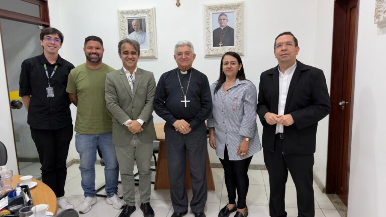 Gabinete do Prefeito articula restauração do Palácio do Bispo e transformação do local em centro cultural