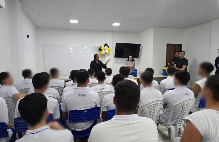 Socioeducandos do Complexo Lar do Garoto iniciam curso profissionalizante de Marcenaria Sustentável